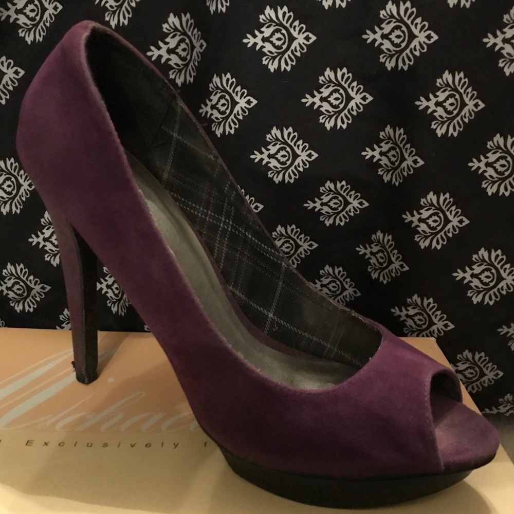 Purple suede heel, size 9